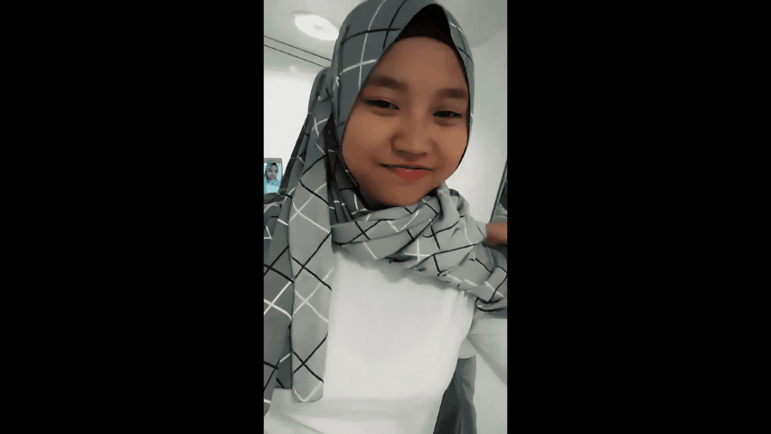 [Ilya] Awek Tudung Tunjuk Pantat